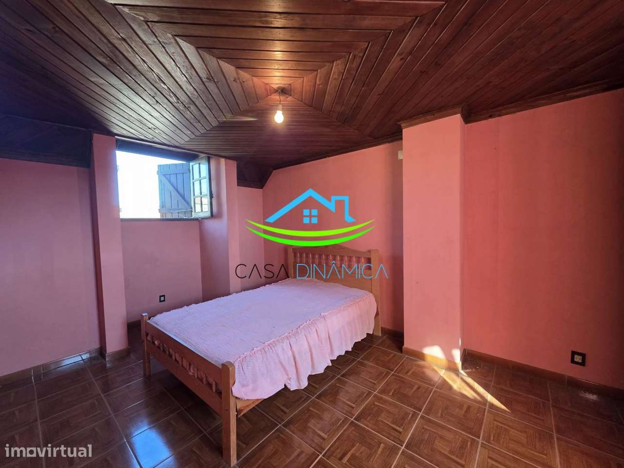 Moradia T3 em Azenha com terreno de 2000m2-31