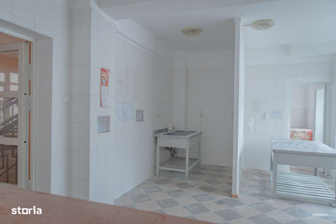 Cladire pentru clinica, pensiune sau centru social - Zemes-6