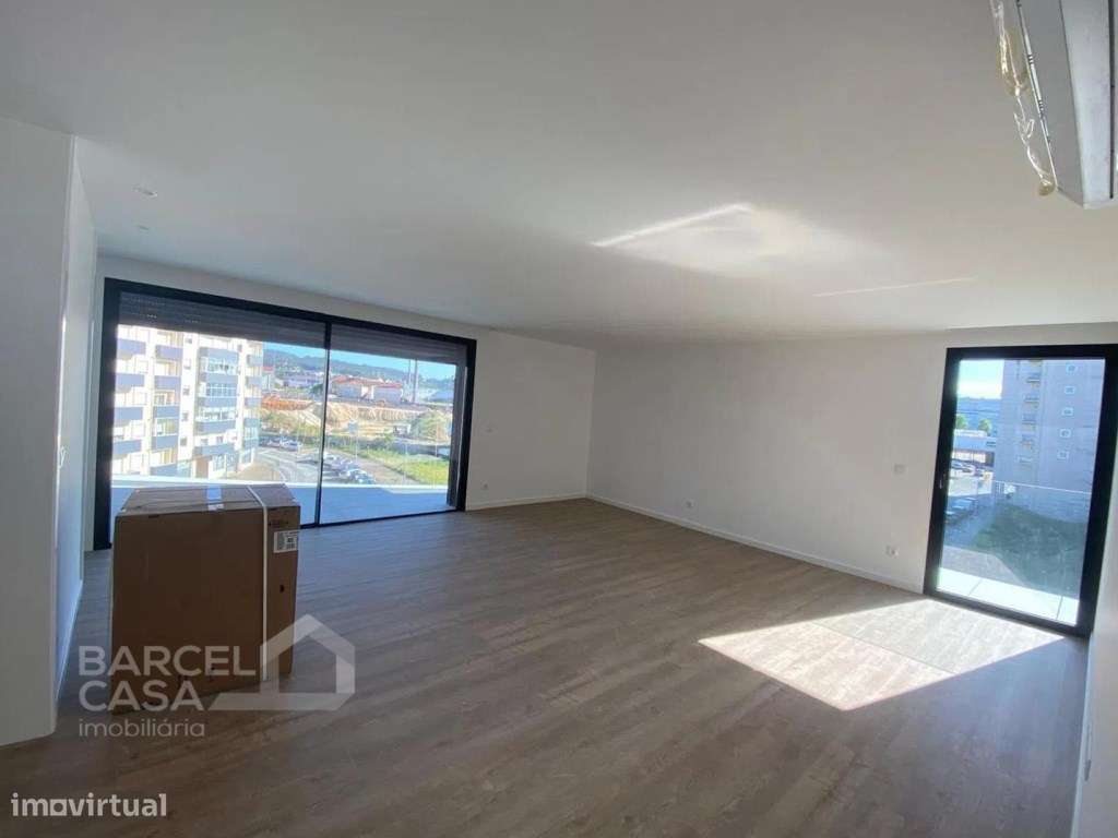 Arrenda-se T3 novo e c/ garagem, no centro de Barcelos - Grande imagem: 5/13