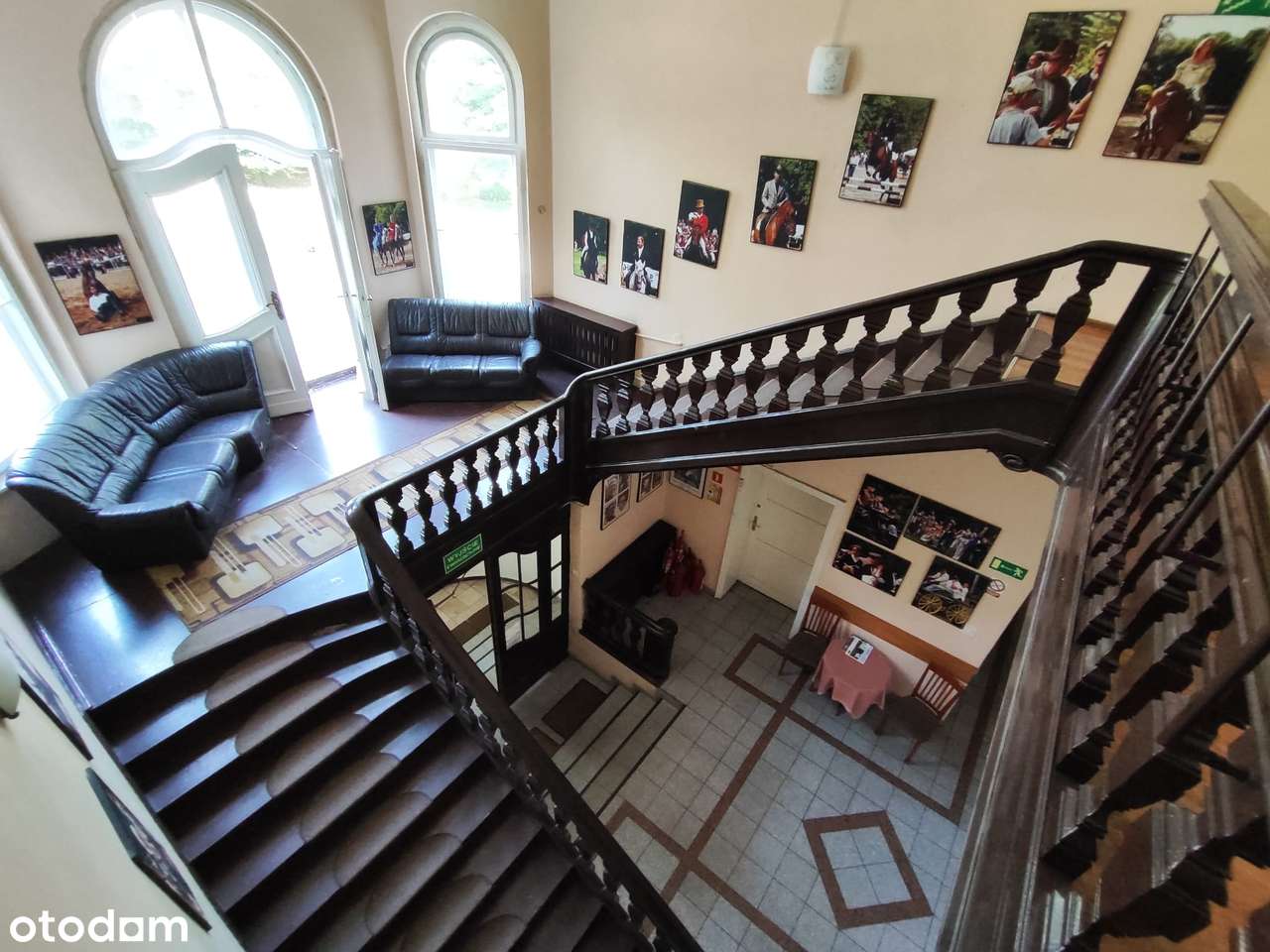 Pałac wraz z parkiem o powierzchni 9ha-6