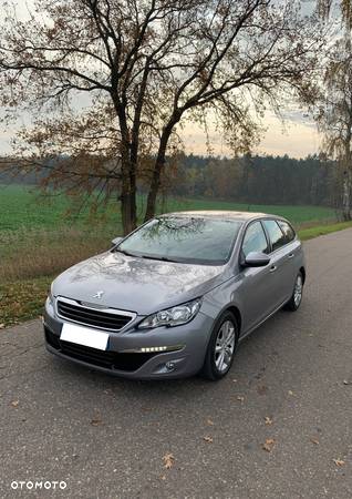 Peugeot 308 - 1