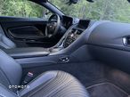 Aston Martin DB11 V8 Coupe - 28