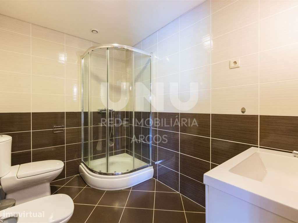 Moradia V4 com Piscina-20