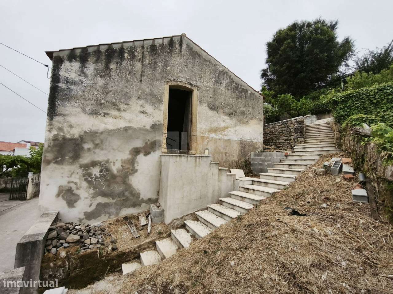 Moradia V1 p/ Renovar - Lamas - 10 min Coimbra-17