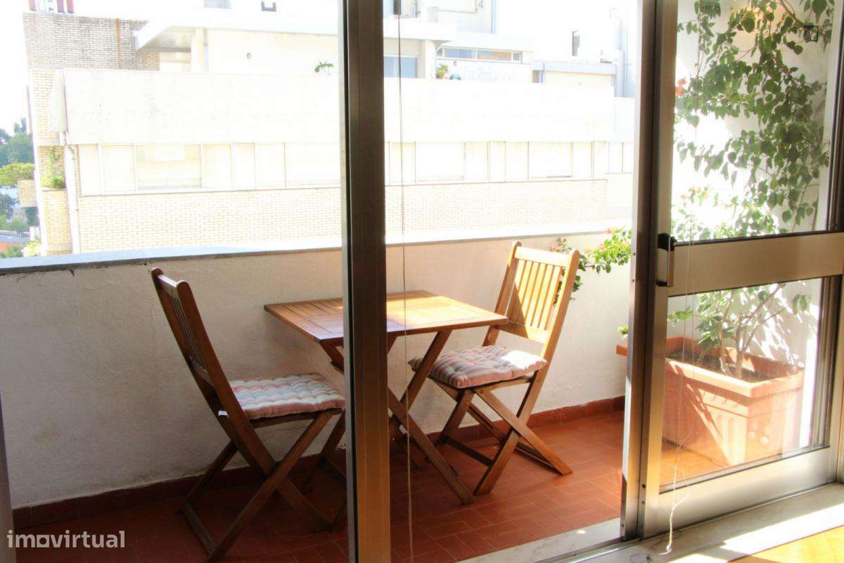 Apartamento com 4 quartos - localizado em Senhora da Hora Porto - Grande imagem: 4/7