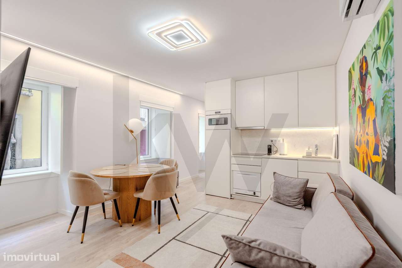 Apartamento T1 Semi-Novo e Mobilado em Santo António, Lisboa - Grande imagem: 4/22