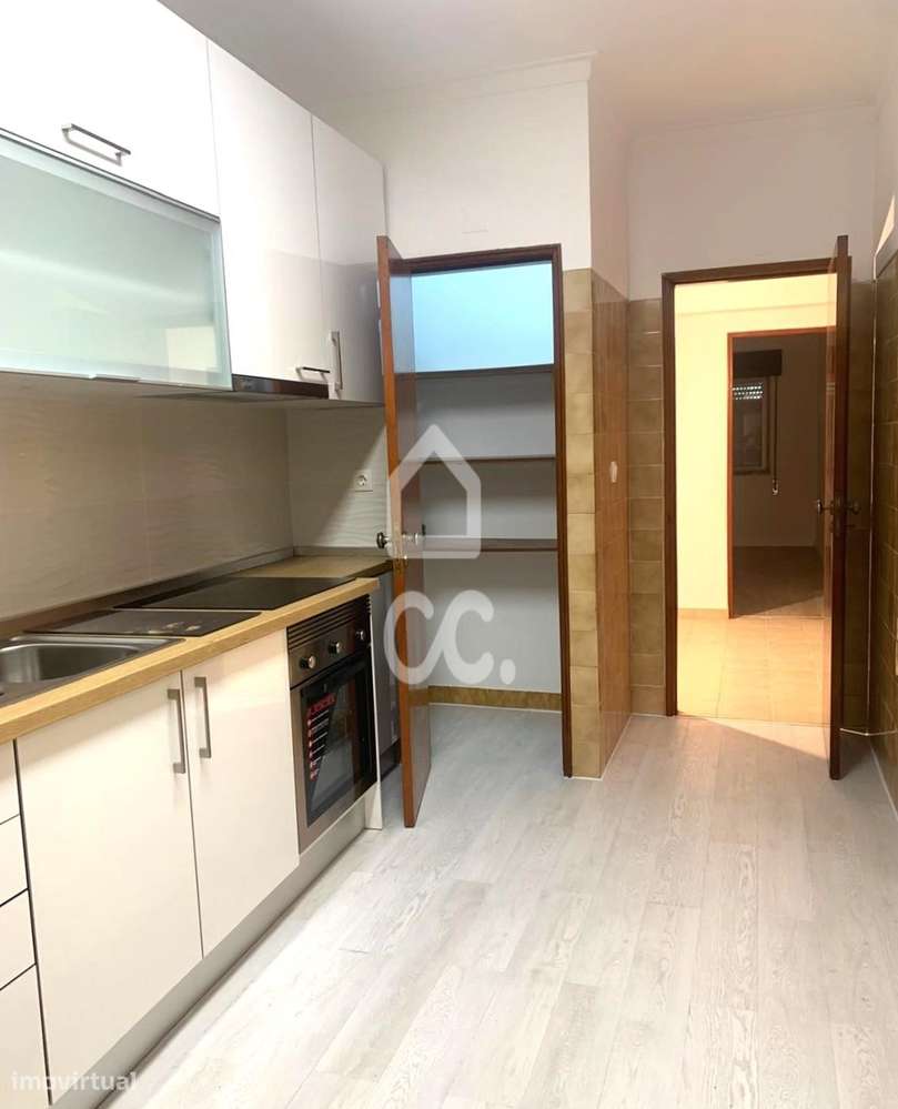 T2 remodelado, perto da Baía do Seixal-29