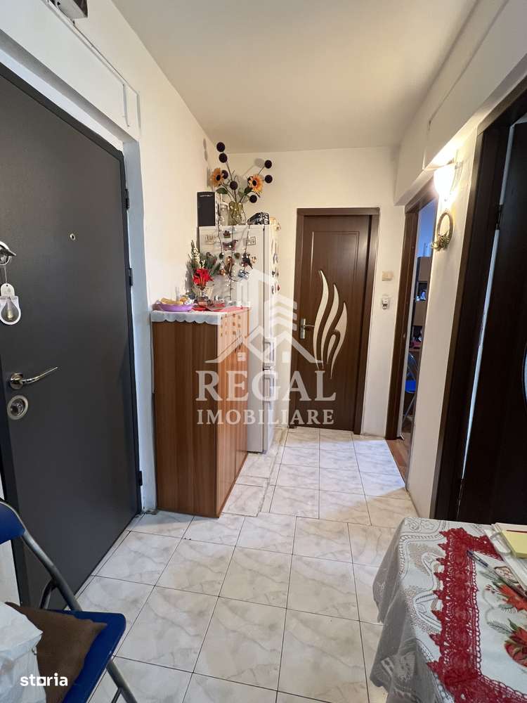 Apartament 2 camere de vânzare – Micro 7, Strada Pinilor | Etaj 10/10-4