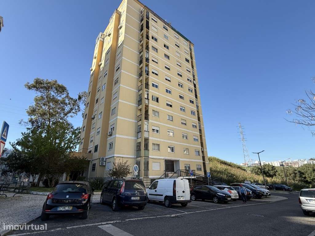 Apartamento T3 em Odivelas-0