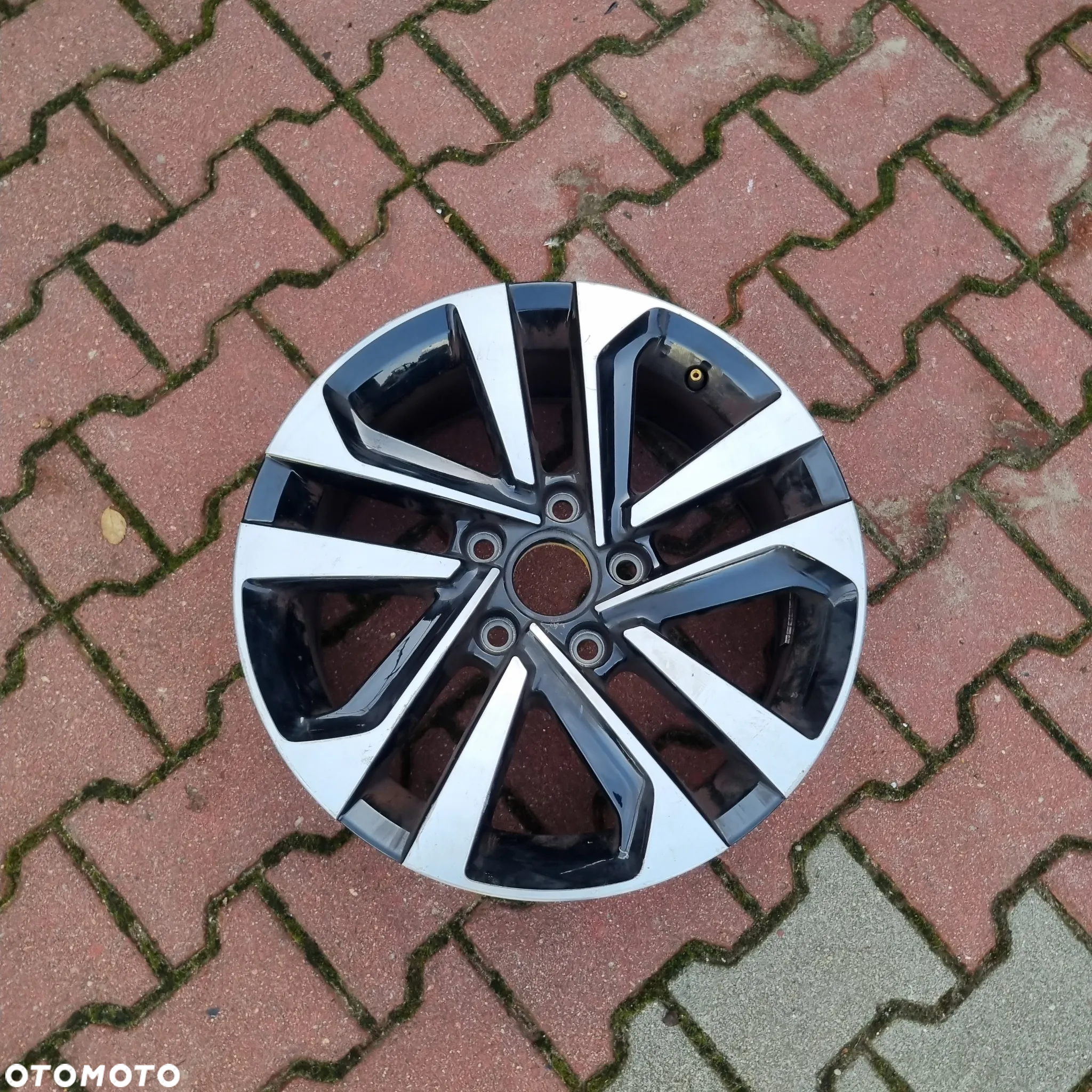 Felga aluminiowa Volkswagen OE 5H0601025T 7.0" x 16" 5x112 ET 48 - 7