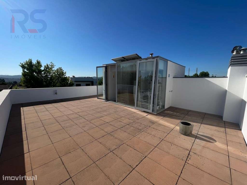 Moradia condomínio fechado T5-28