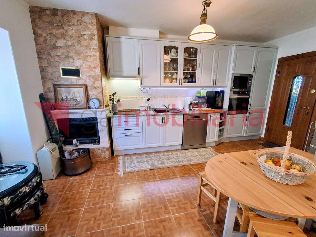 Moradia Rustica inserida numa Magnifica Paisagem Vinícola-18