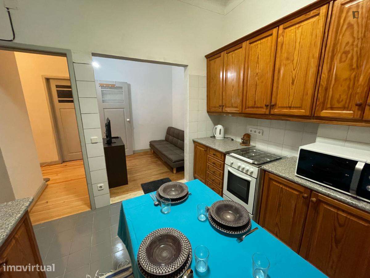 Quarto - localizado em Montes Claros Coimbra - Grande imagem: 3/8