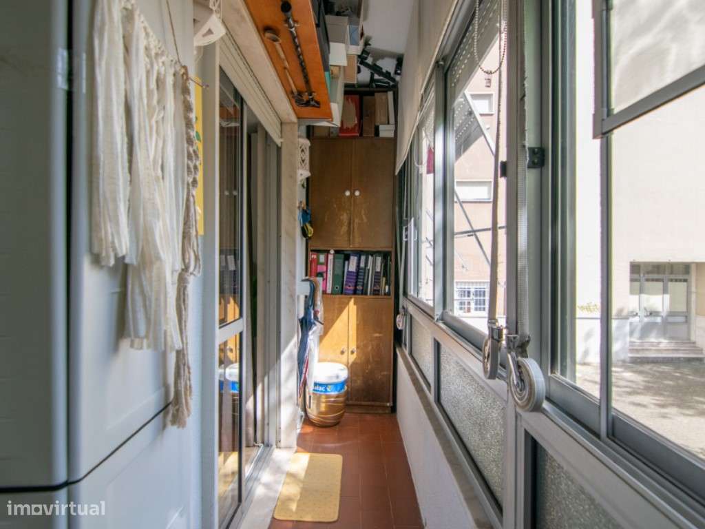 T3 luminoso com varanda | Damaia - Rua Maria lamas , Águas Livres-22