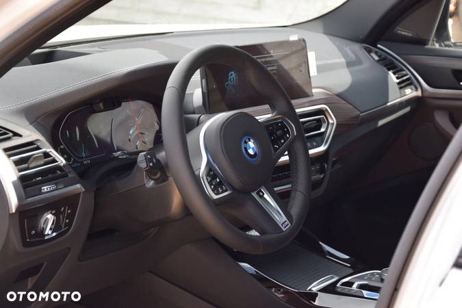 BMW iX3 Impressive - 19