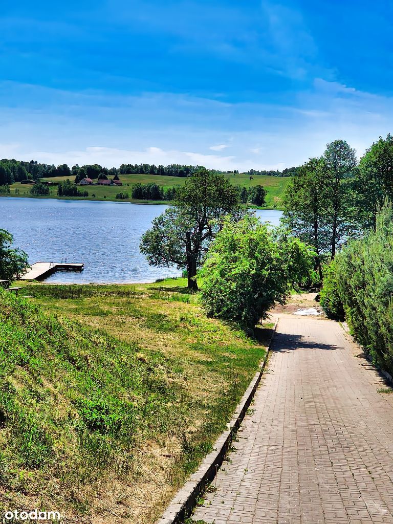 Dom nad jeziorem na Mazurach