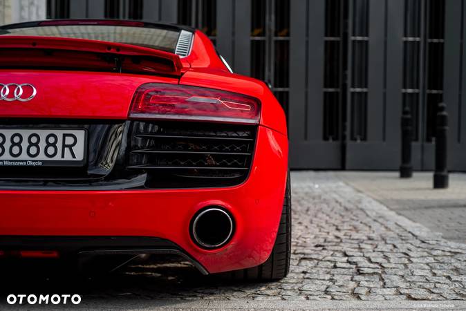 Audi R8 5.2 FSI quattro S tronic - 13