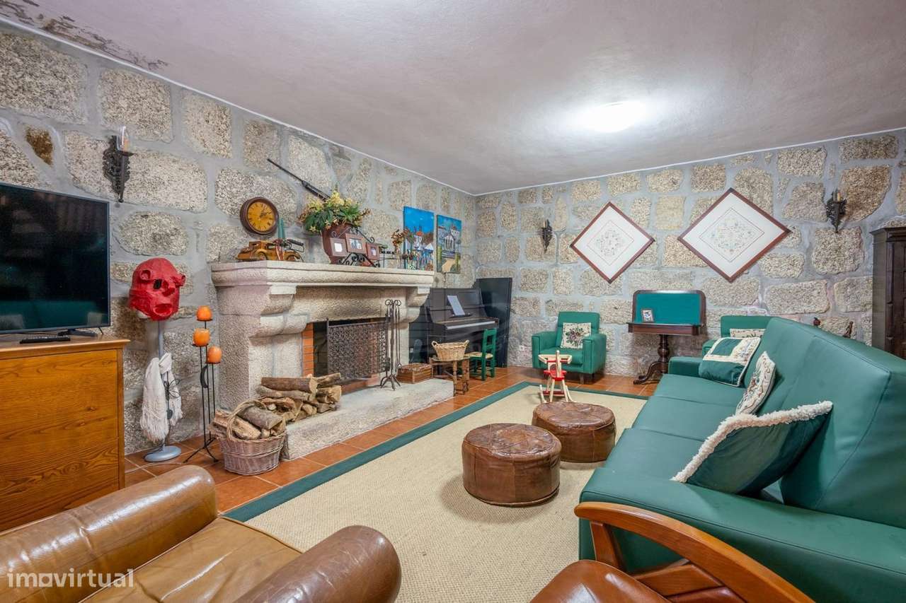 Quinta com Vinha Produtiva e Potencial Turístico junto ao Gerês-33