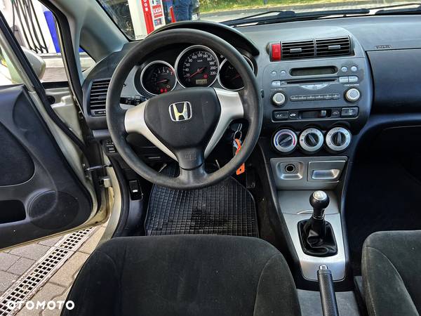 Honda City 1.4 S - 21