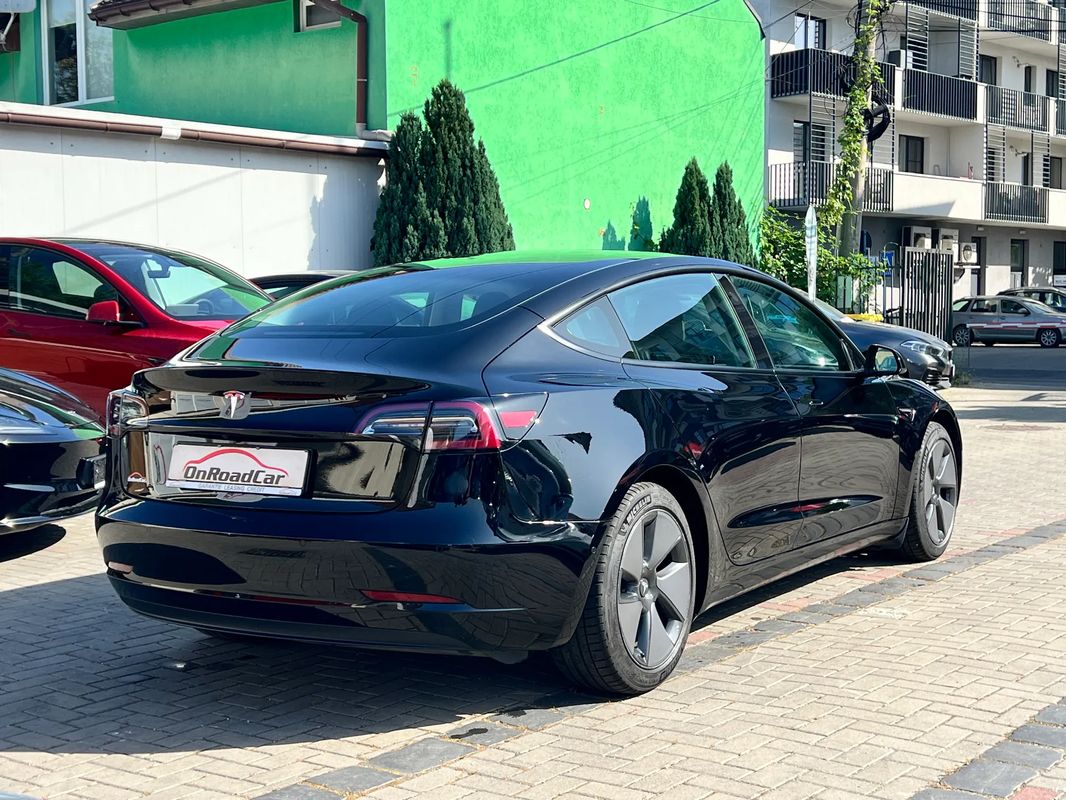 Tesla Model 3 Standard Reichweite Plus Hinterradantrieb - 2
