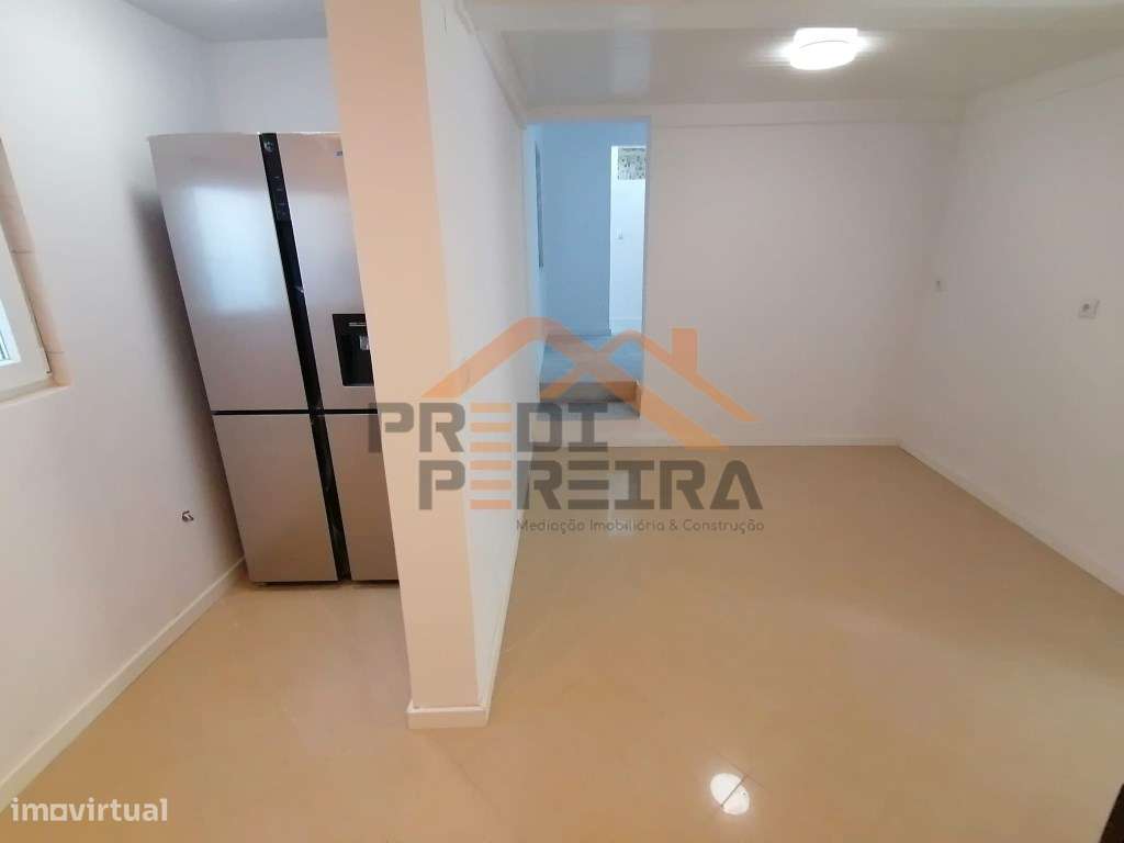 Duas moradias geminadas, totalmente remodeladas, situadas na Ajuda. - Grande imagem: 4/29