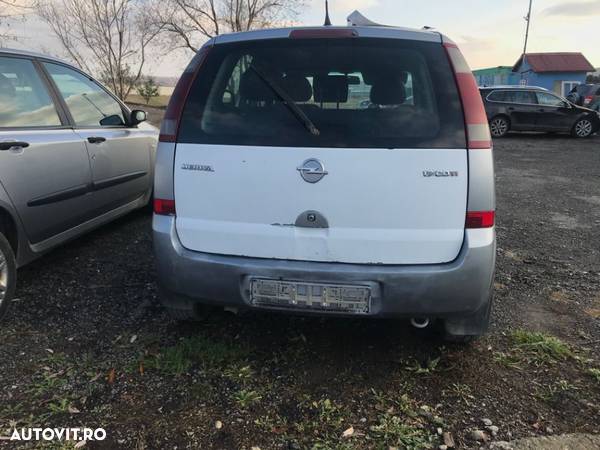 Dezmembrez Opel Meriva 2005 - 2