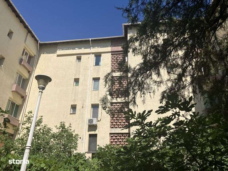 Vand apartament 3 camere decomandat et 1 - Imagine principală: 5/7
