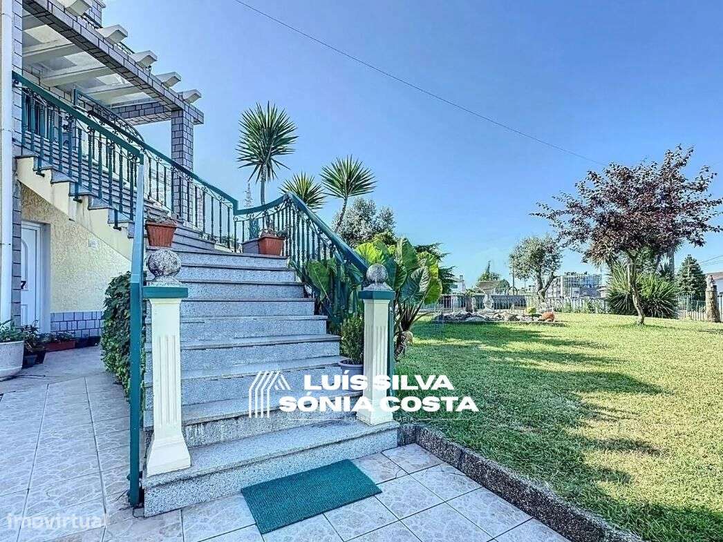 Moradia T6 Individual com Loja Comercial e Área Industrial -...-9