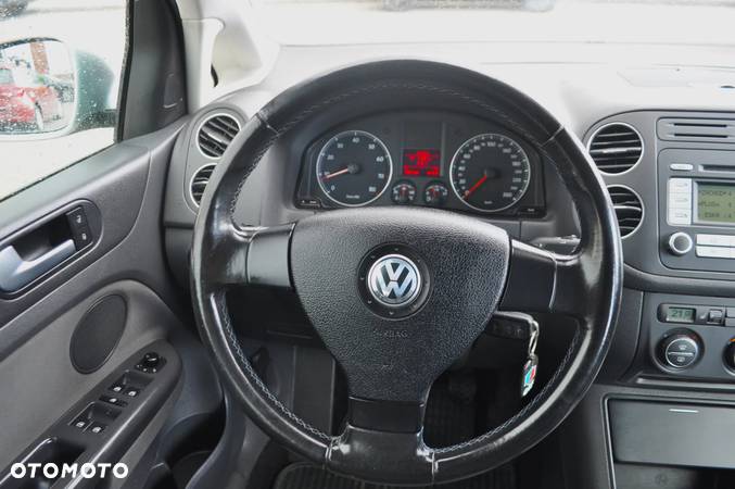 Volkswagen Golf Plus - 12