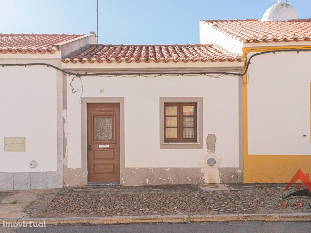 Moradia Típica Alentejana no Centro de Amareleja