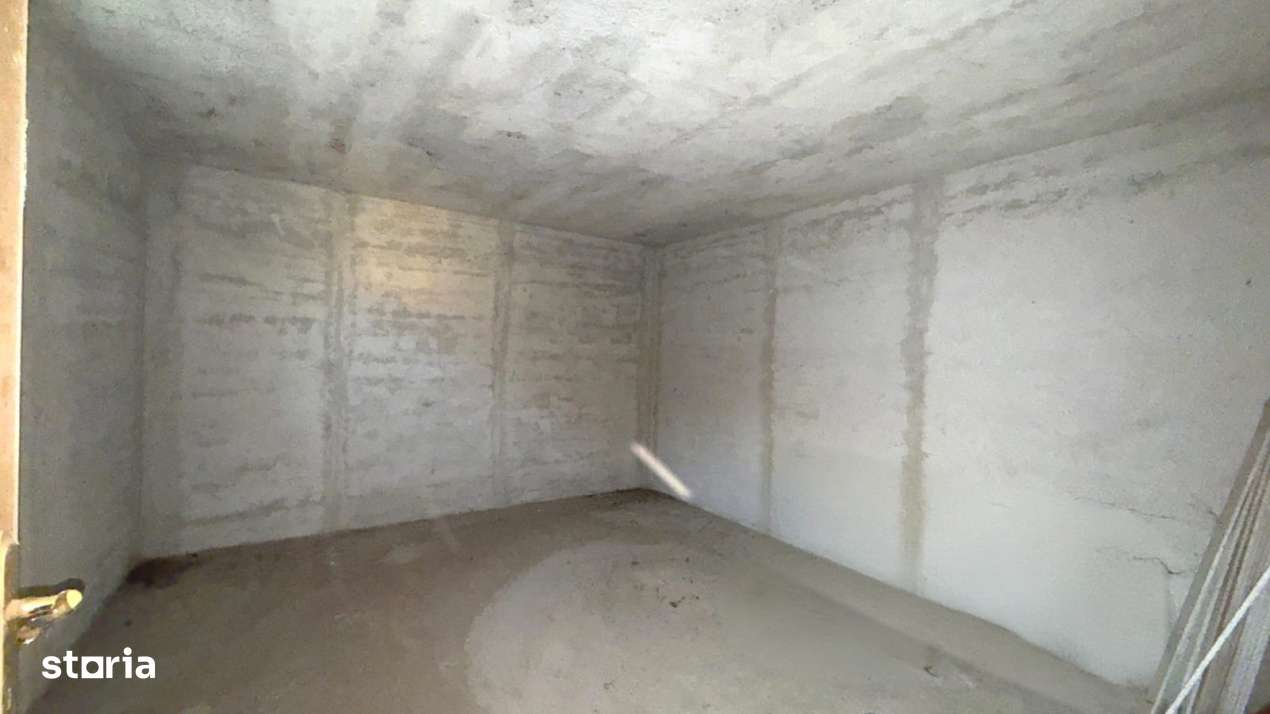 Casa generoasa cu teren de 1186 mp intravilan-Retevoiesti -Pietrosani- - Imagine principală: 4/18