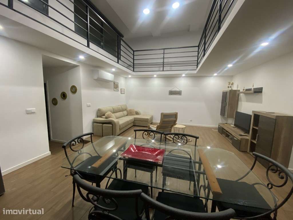 Moradia em Banda com 2 Suites e 1 quarto, com Logradouro - Grande imagem: 5/26