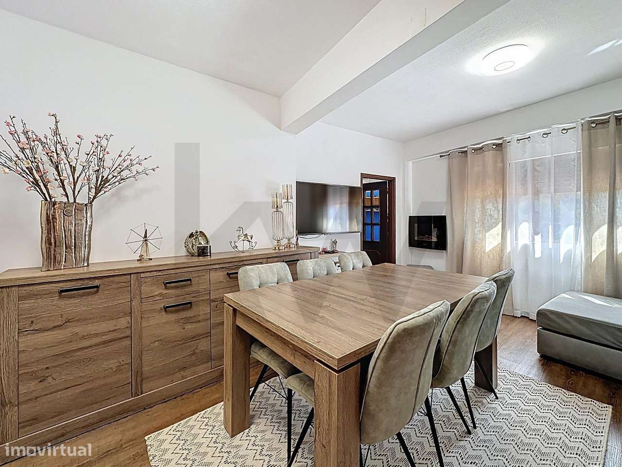 Moradia T3 Remodelada c/ Exterior & Garagem - Excelente Localização ! - Grande imagem: 1/36