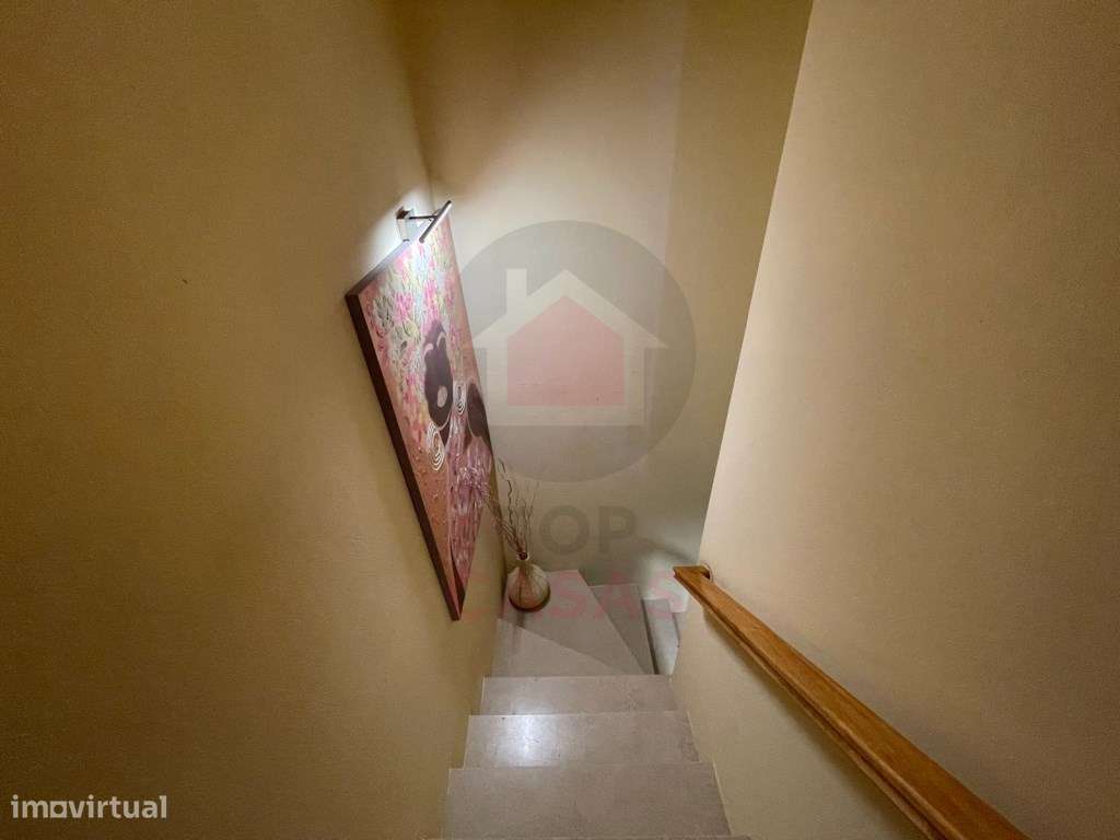 Moradia geminada no centro da Foz do Arelho-10