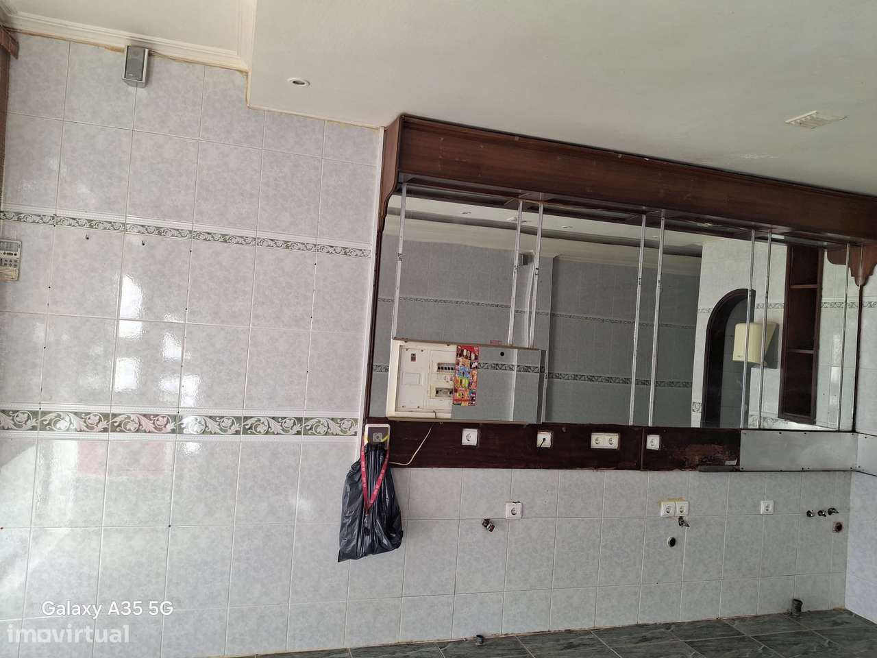 Abra Aqui o Seu Negócio – Loja para Arrendar no C.C. do Revoltilho - Grande imagem: 3/4