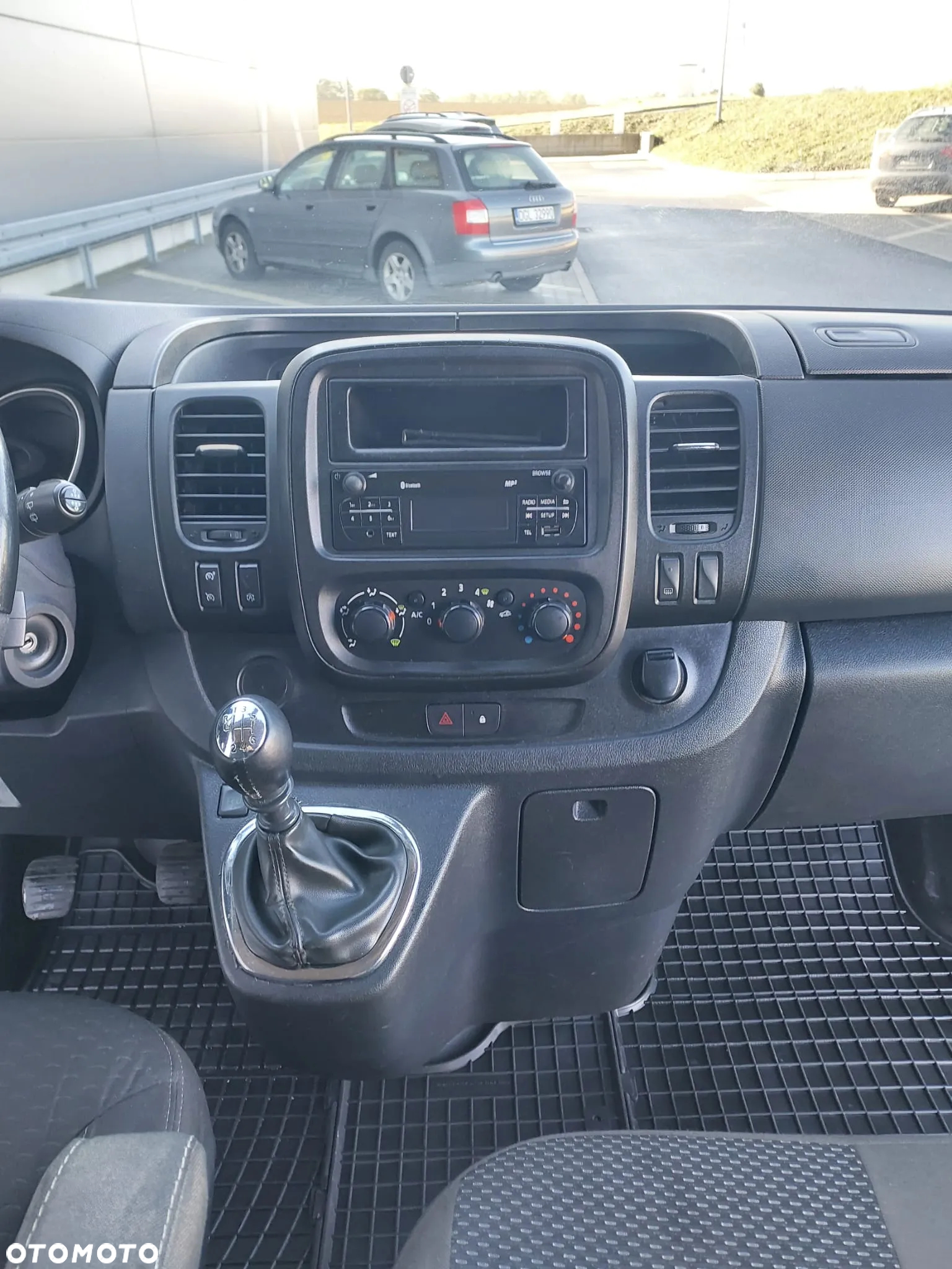 Opel Vivaro - 5