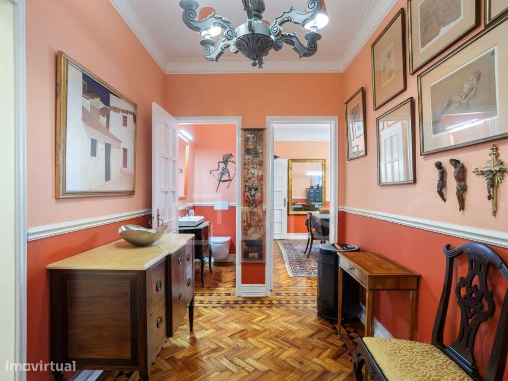 Apartamento T4 com garagem e elevado, na Estrela, Lisboa - Grande imagem: 4/21