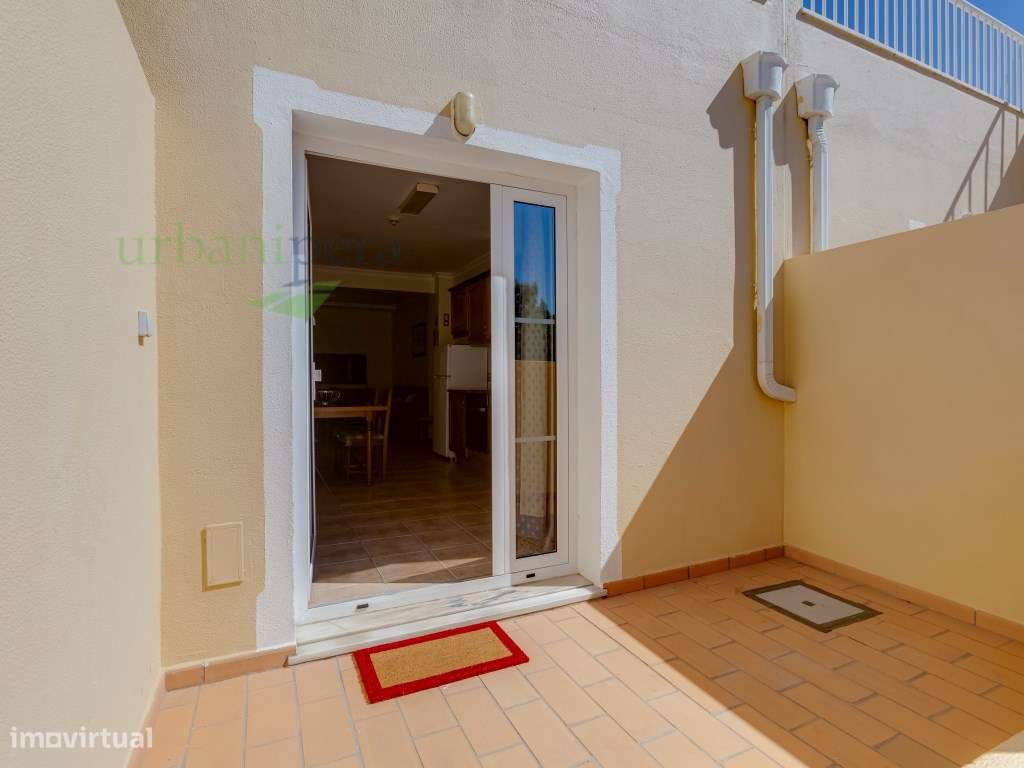 Apartamento T2 frente piscina-21