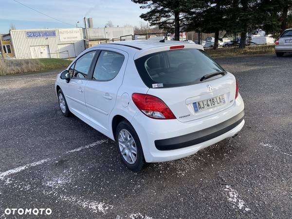 Peugeot 207 120 Premium - 16