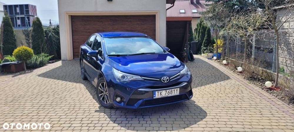 Toyota Avensis 1.6 D-4D Premium - 8