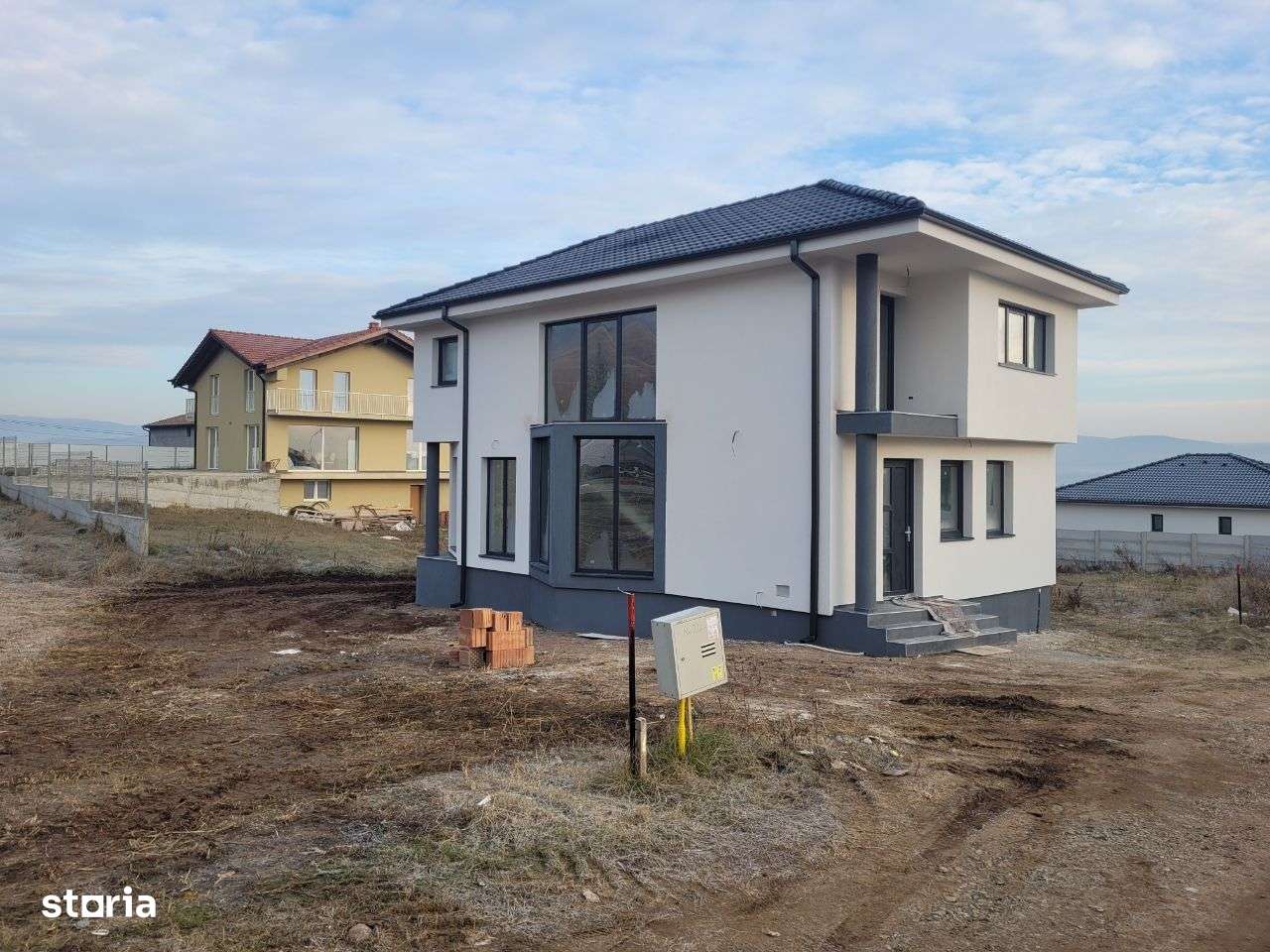 Casa semifinisata cu utilitati - Imagine principală: 5/10