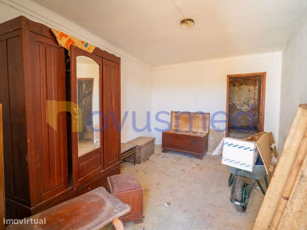 Casa com Projeto Aprovado para Moradia T3 com Piscina | Poço Barret...-21