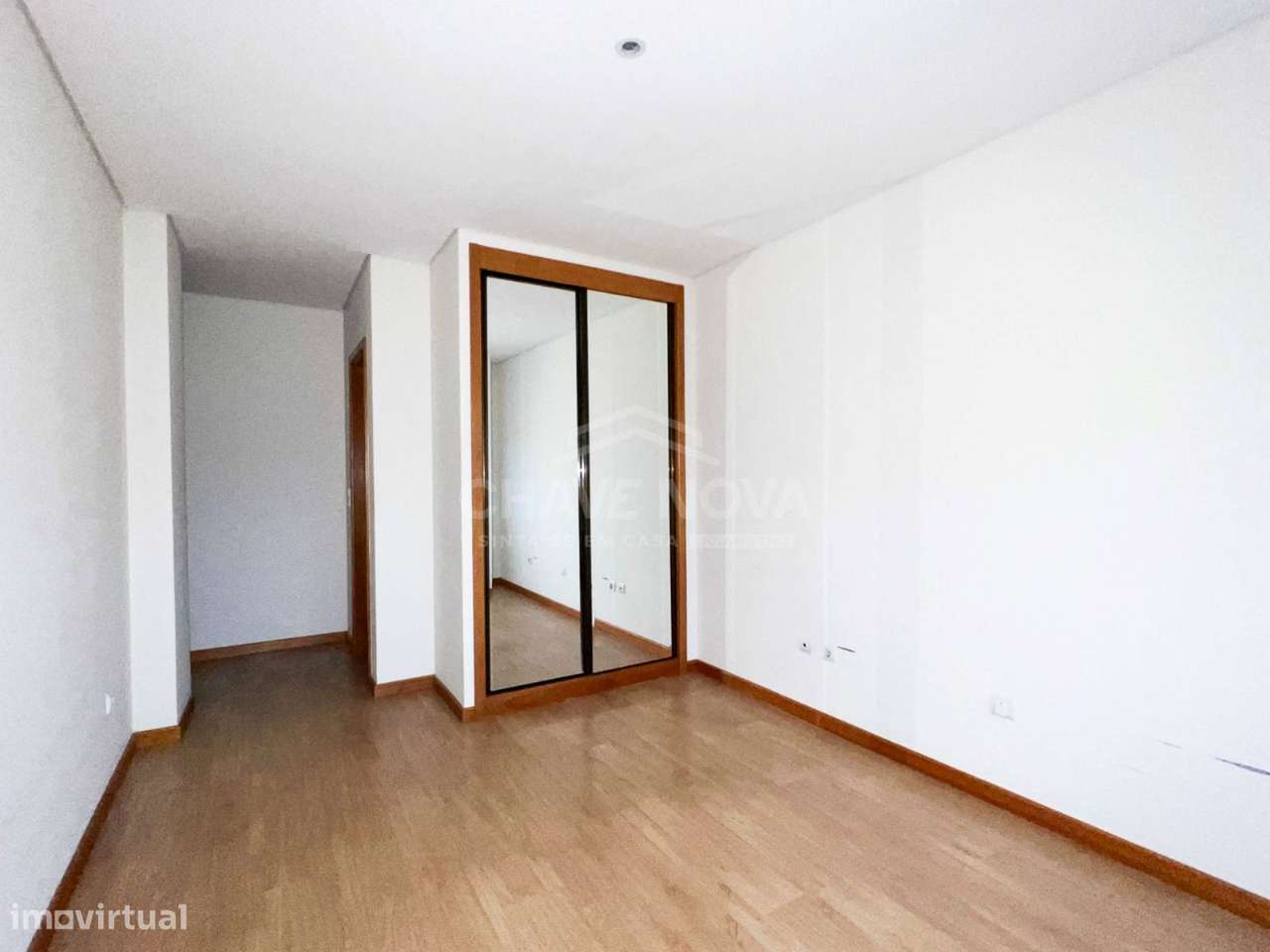 Apartamento T2 Bonfim - Porto-17