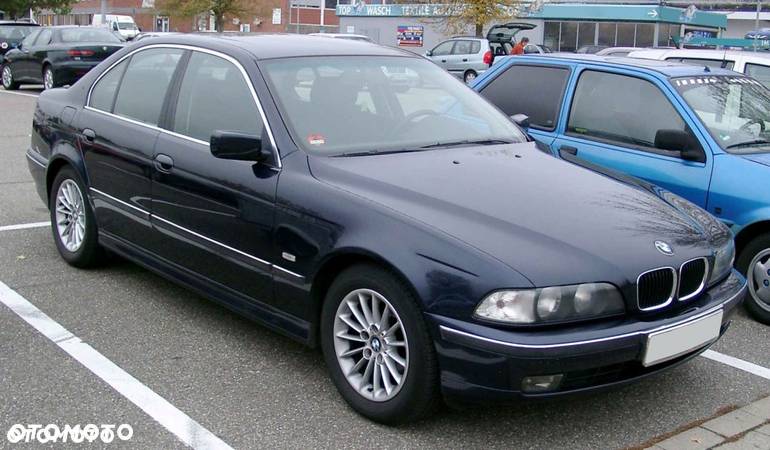 BMW E39 SZYBA CZOŁOWA PRZEDNIA - 1