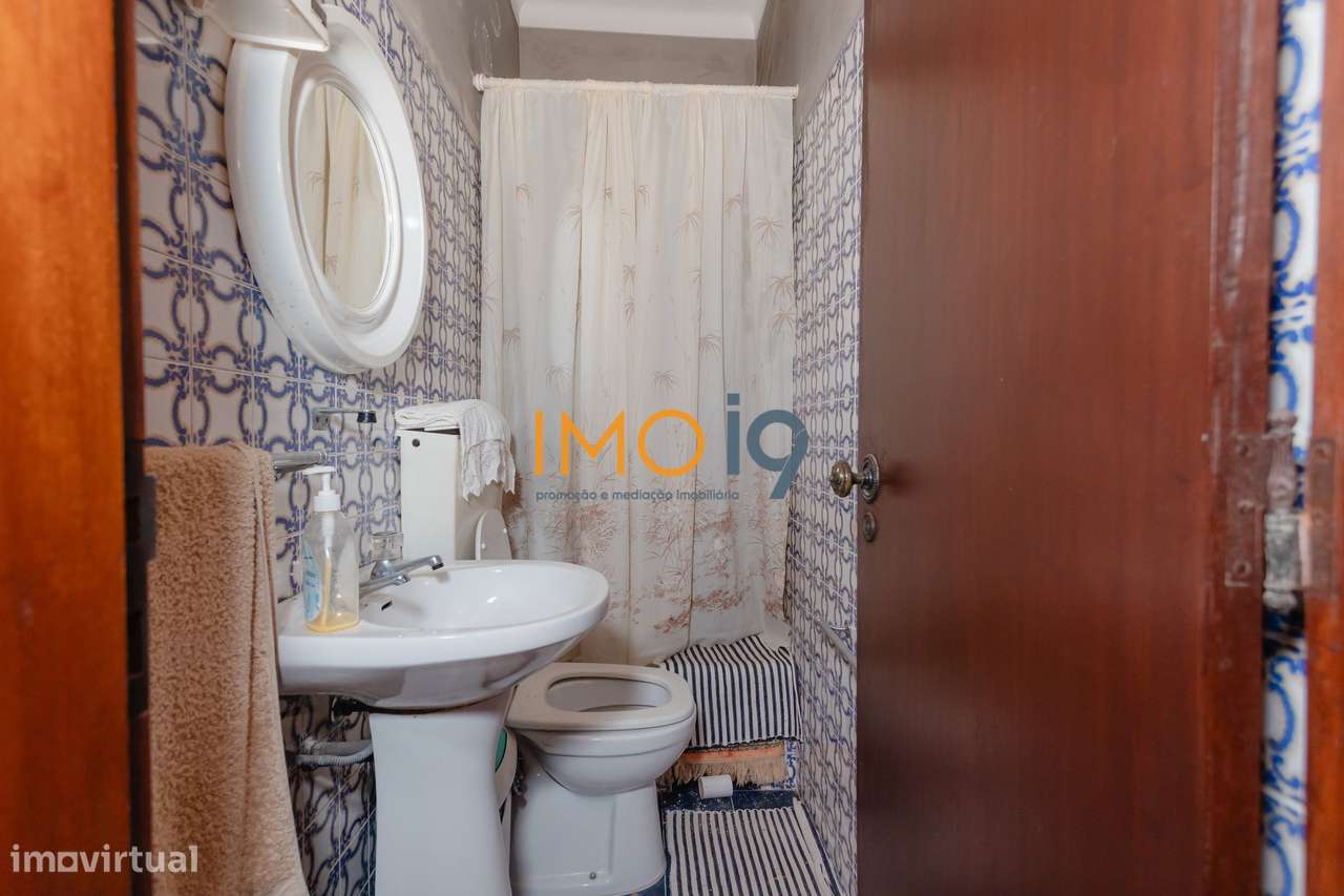 Moradia T4 + arrumos em Boleiros - Fátima-9