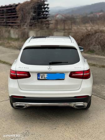 Mercedes-Benz GLC 300 4Matic 9G-TRONIC Exclusive - 30