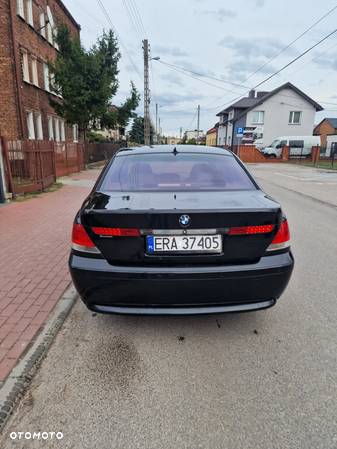 BMW Seria 7 735i - 5