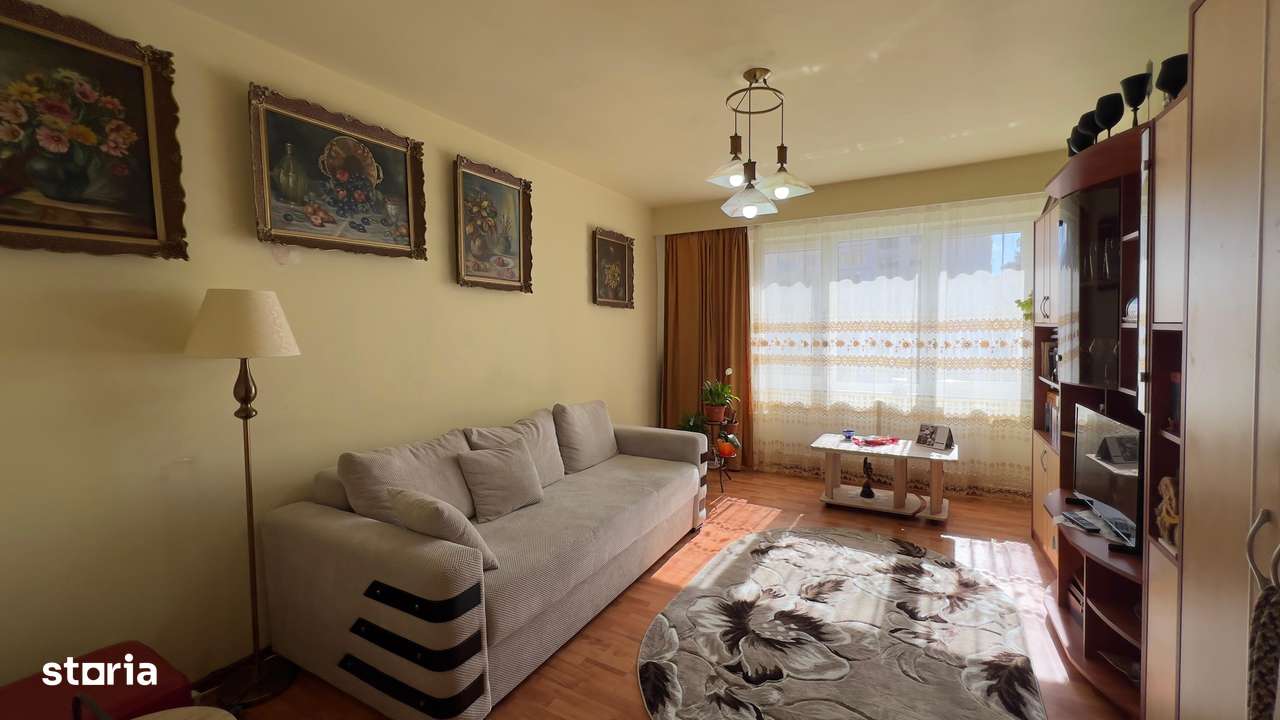 Apartament zona centrala - piata Petrosani-4