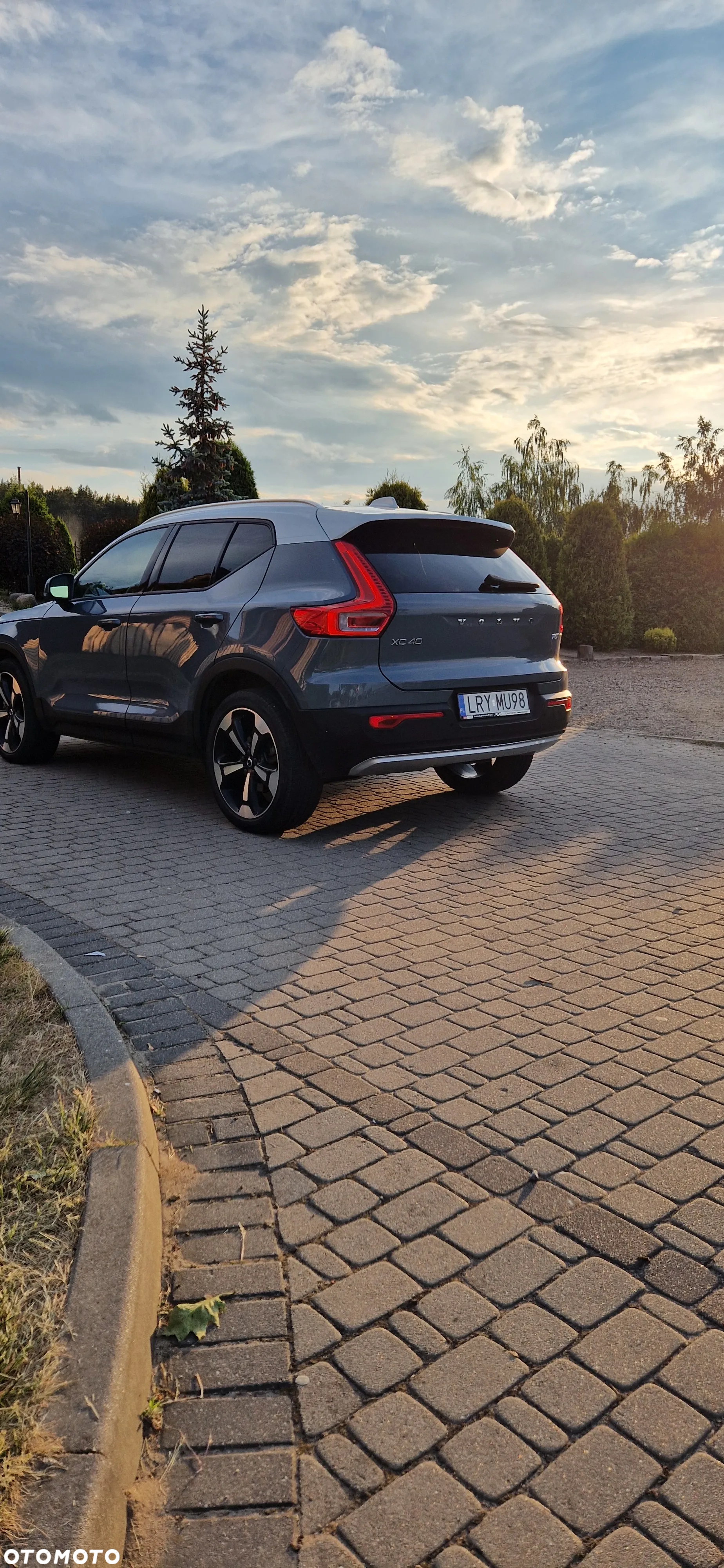 Volvo XC 40 T5 AWD Momentum (Intro Edition) - 3