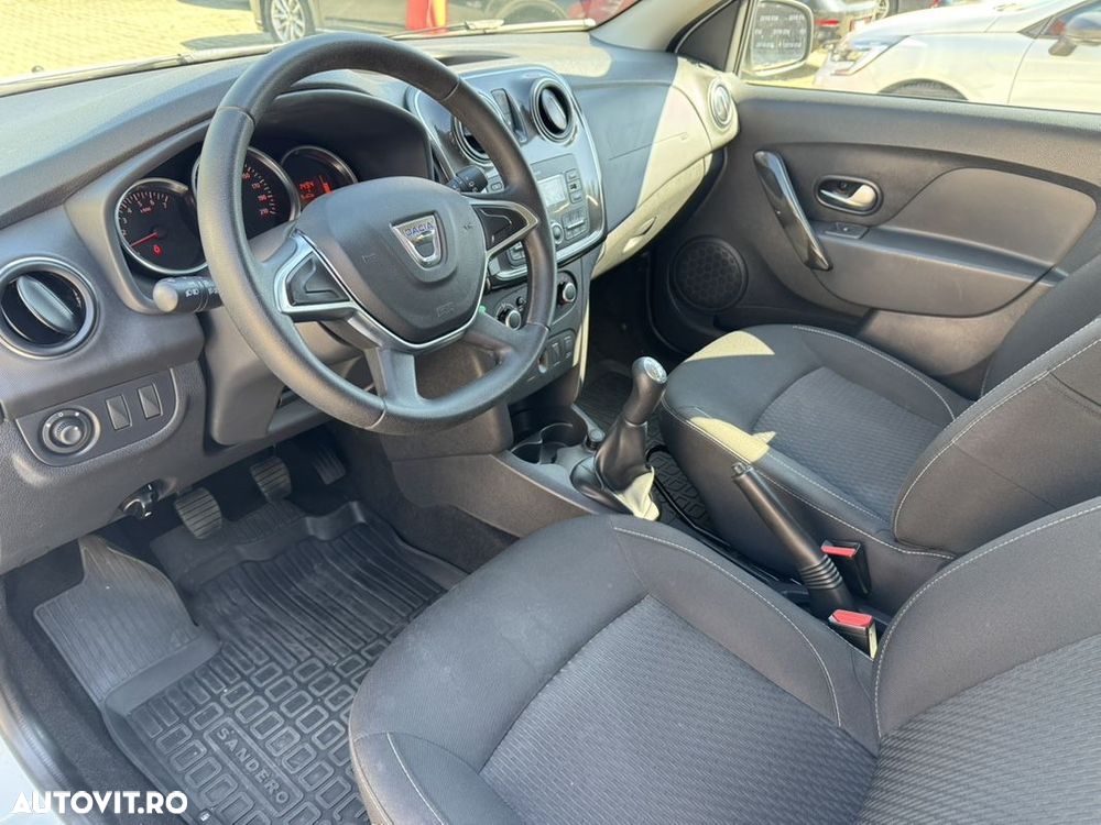 dacia sandero   1 5 blue dci laureate